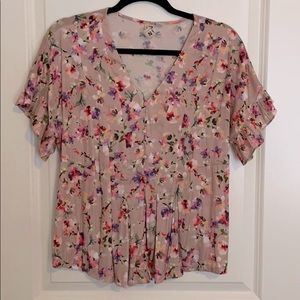 Floral short sleeve blouse